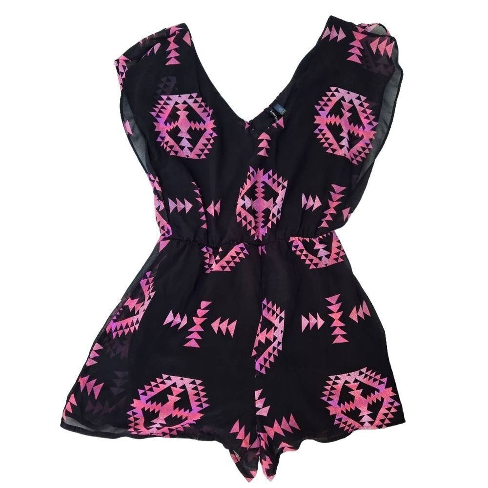 ✨️ Heartsoul Black and Pink Tribal V-neck Romper Women's Size XS